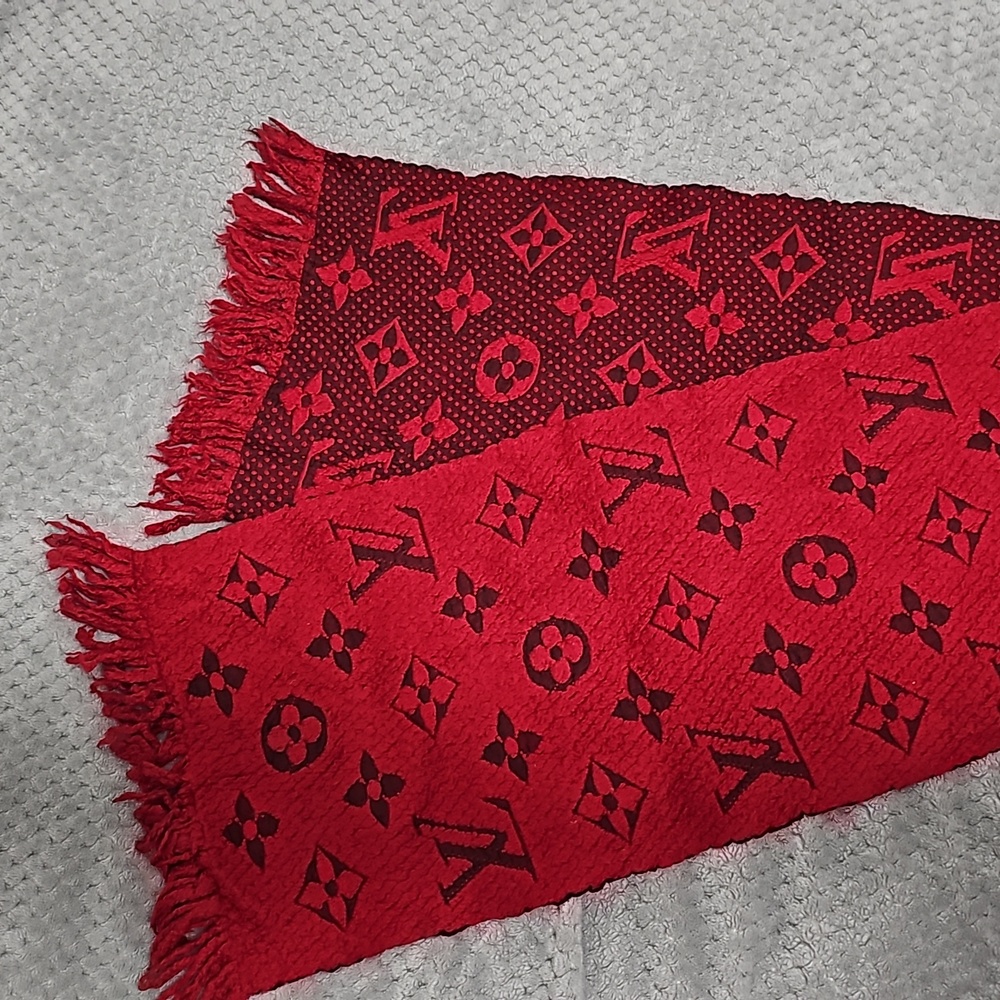 🔥LOUIS VUITTON SCARF